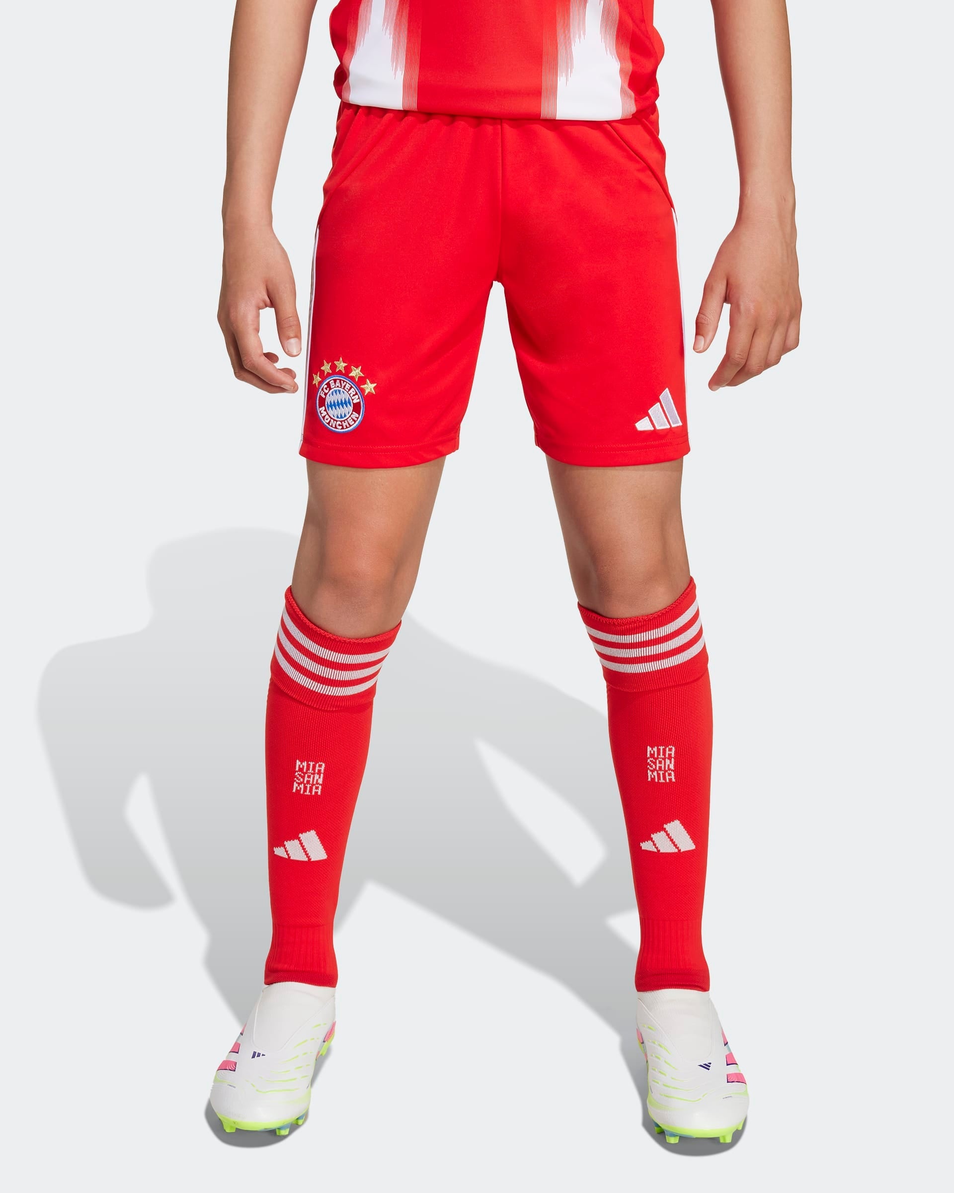 Junior FC Bayern Munich Home 25/26 Replica Shorts