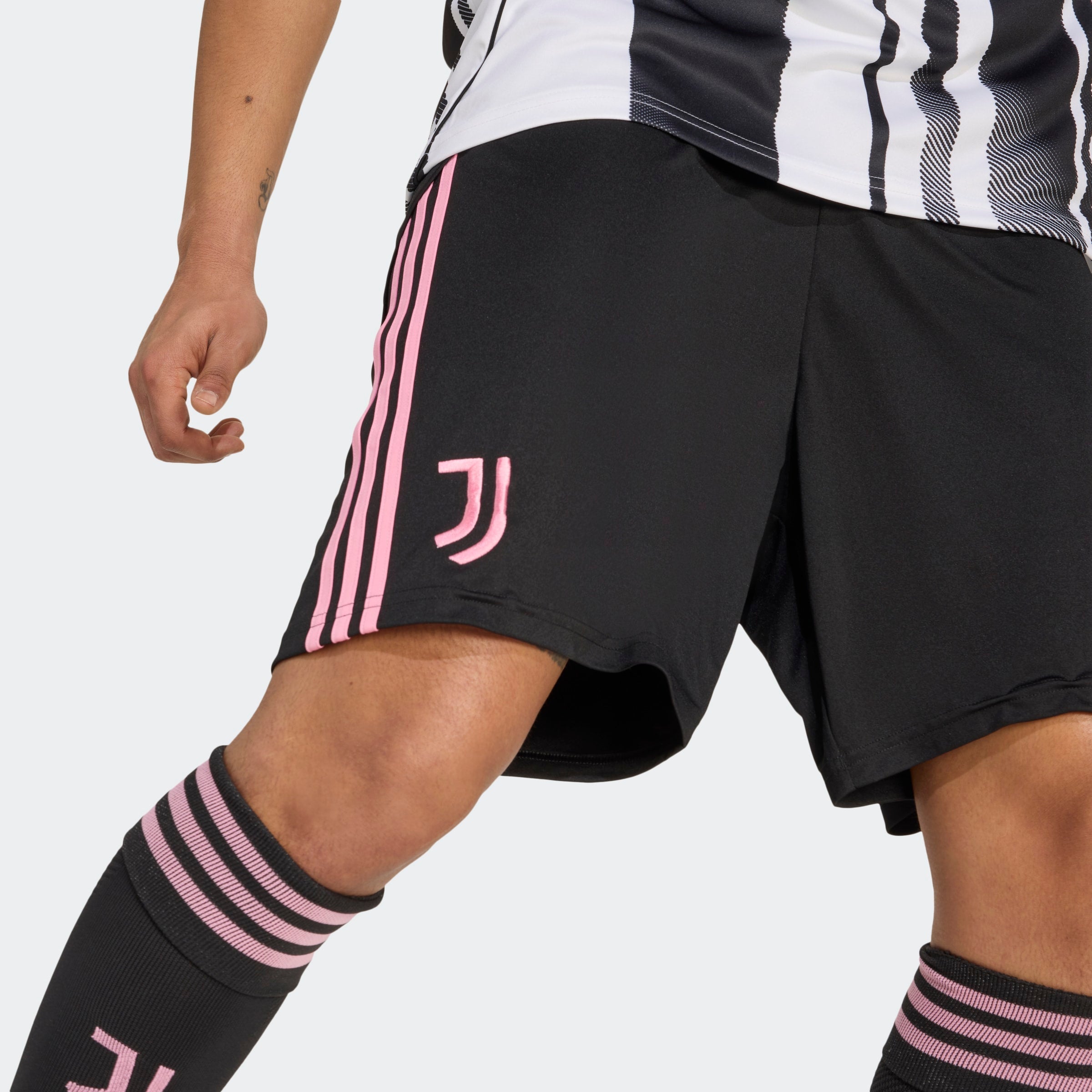Mens Juventus Home 25/26 Replica Shorts