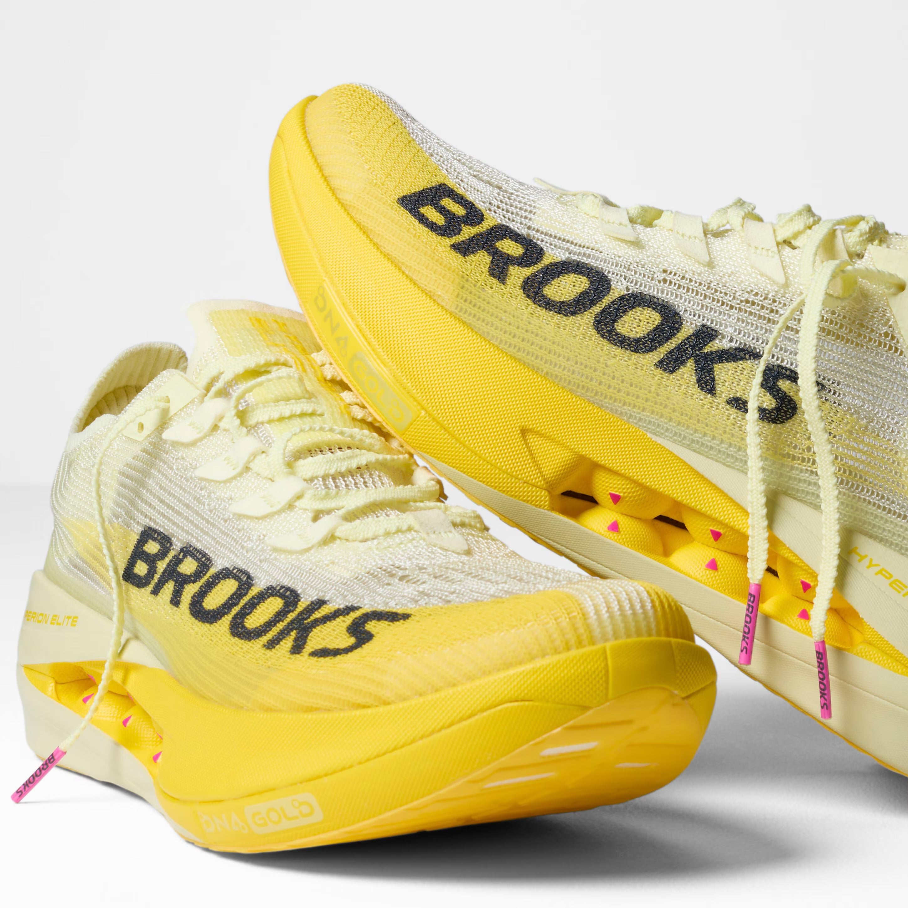 Mens Hyperion Elite 5 Running Shoe