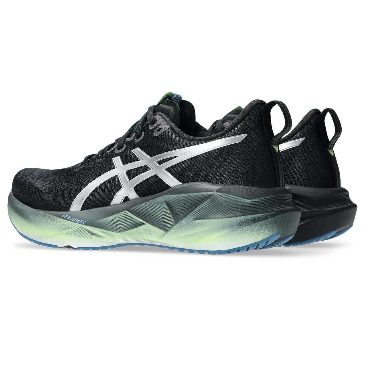 Womens Novablast 5 Luxe Shoe