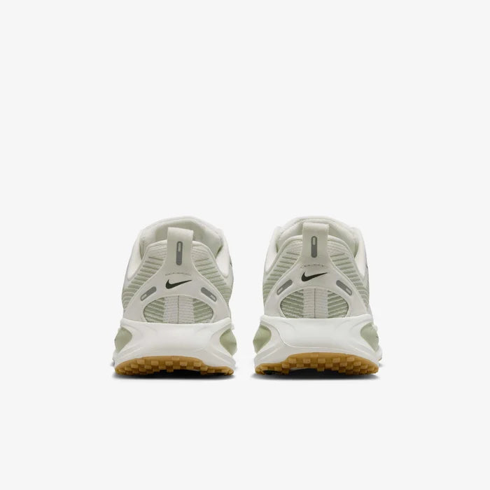 Junior Vomero 18 Running Shoe