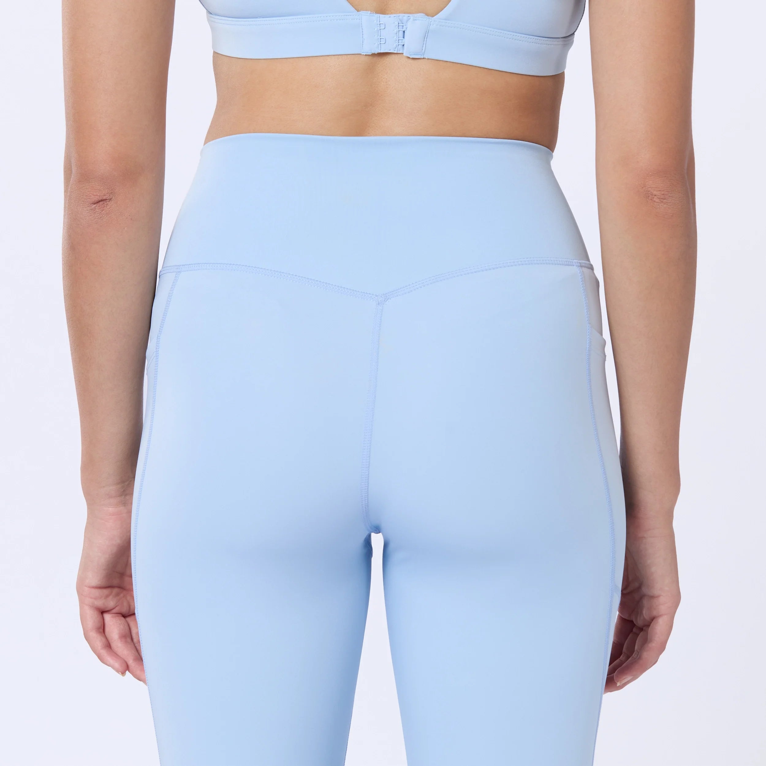 Womens Essential Act Sleek 24" Leggings