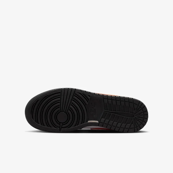 Junior Air Jordan 1 Low Shoe