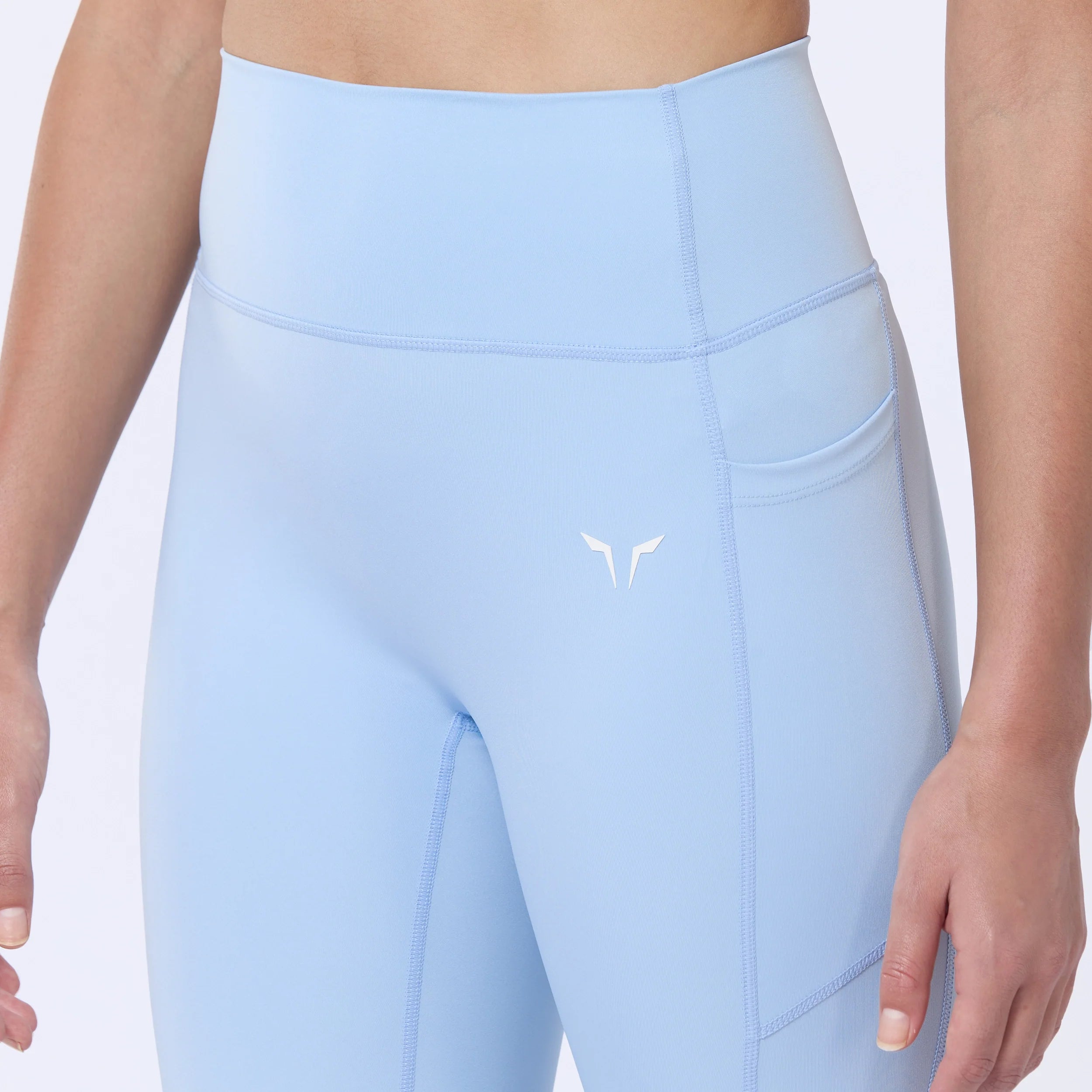 Womens Essential Act Sleek 24" Leggings