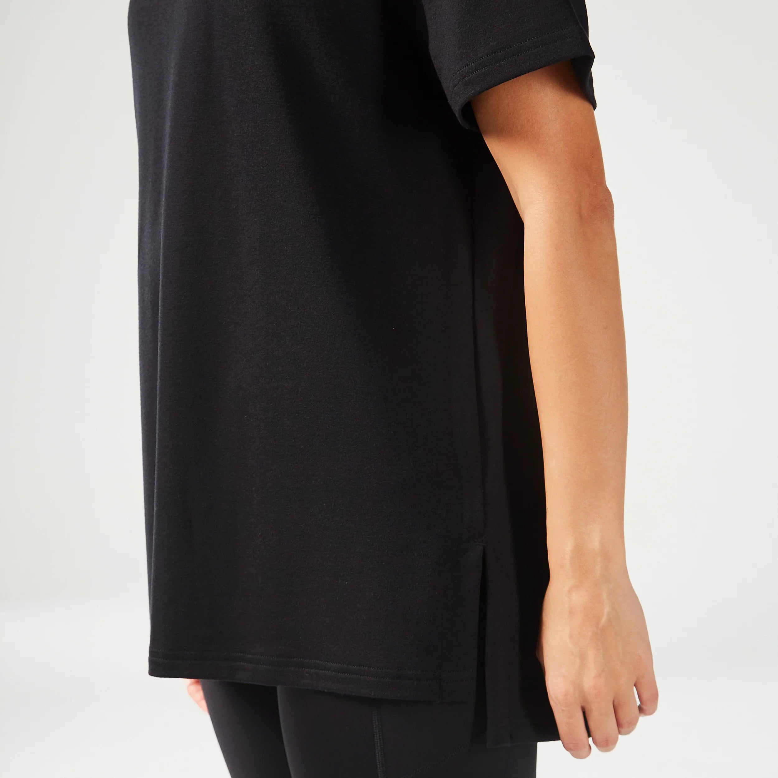 Womens Essential Longline Oversized Tee-Black