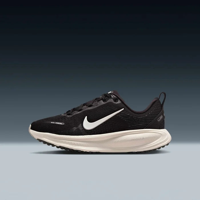 Junior Vomero 18 Running Shoe