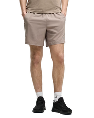 Mens Powertrain 7 Inch woven Shorts