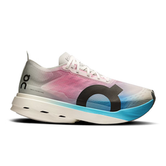 Womens Cloudboom Strike Running Shoe