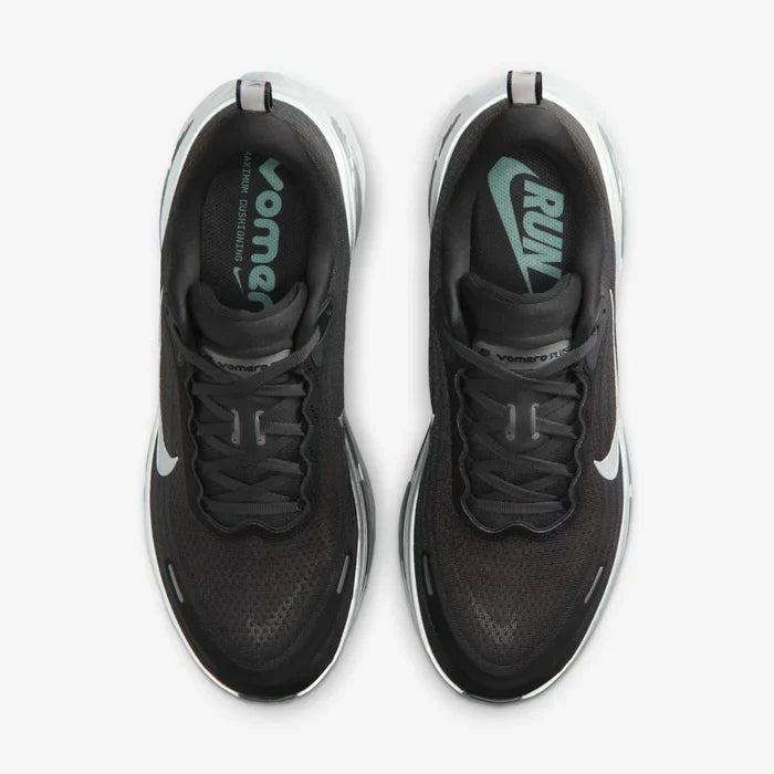 Mens Vomero Plus Running Shoe