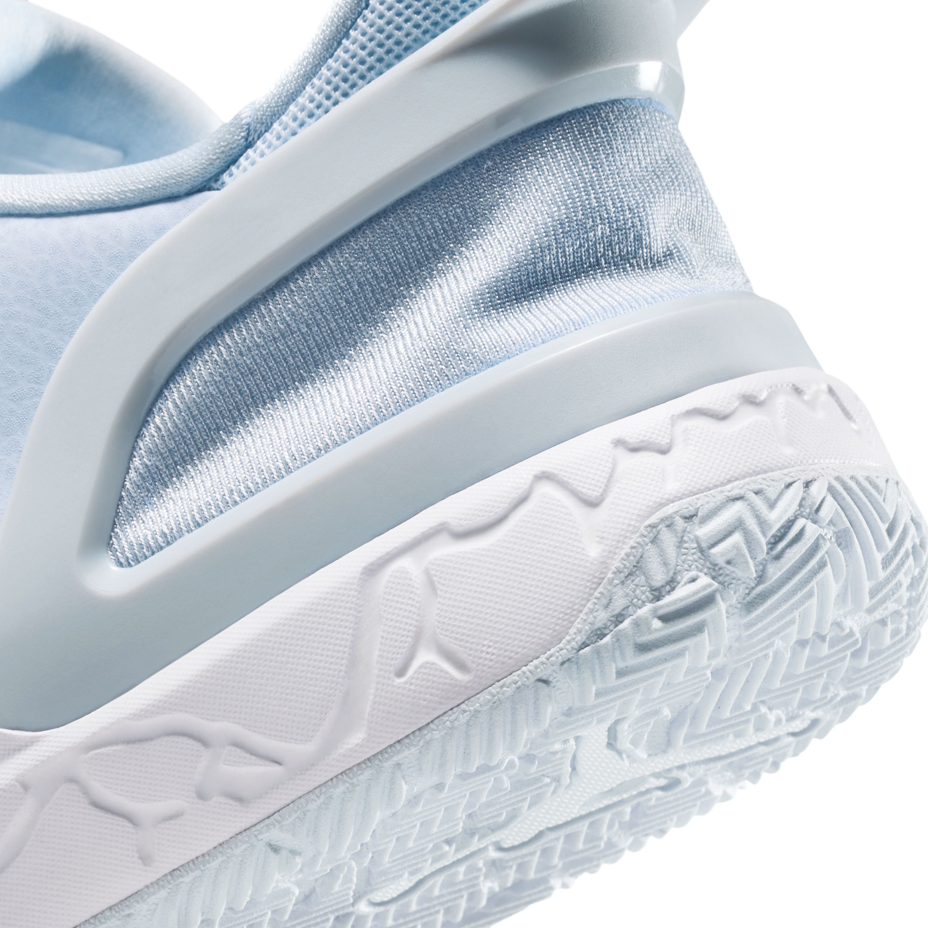 Junior Day 1 Basketball Shoe