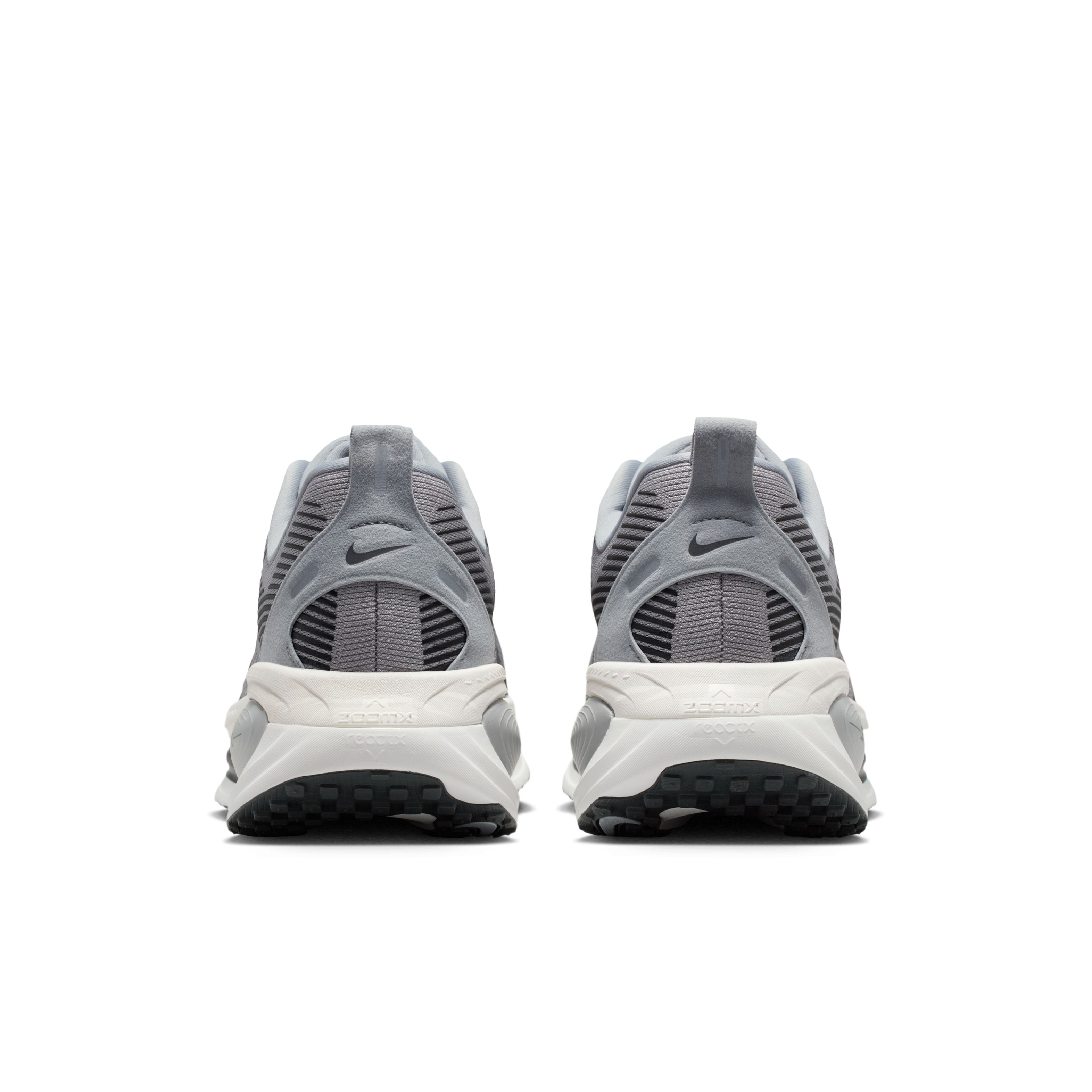 Mens Vomero 18 Running Shoe