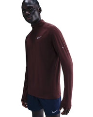 طبقة وسطى رجالية Dri-Fit Stride بنصف سحاب