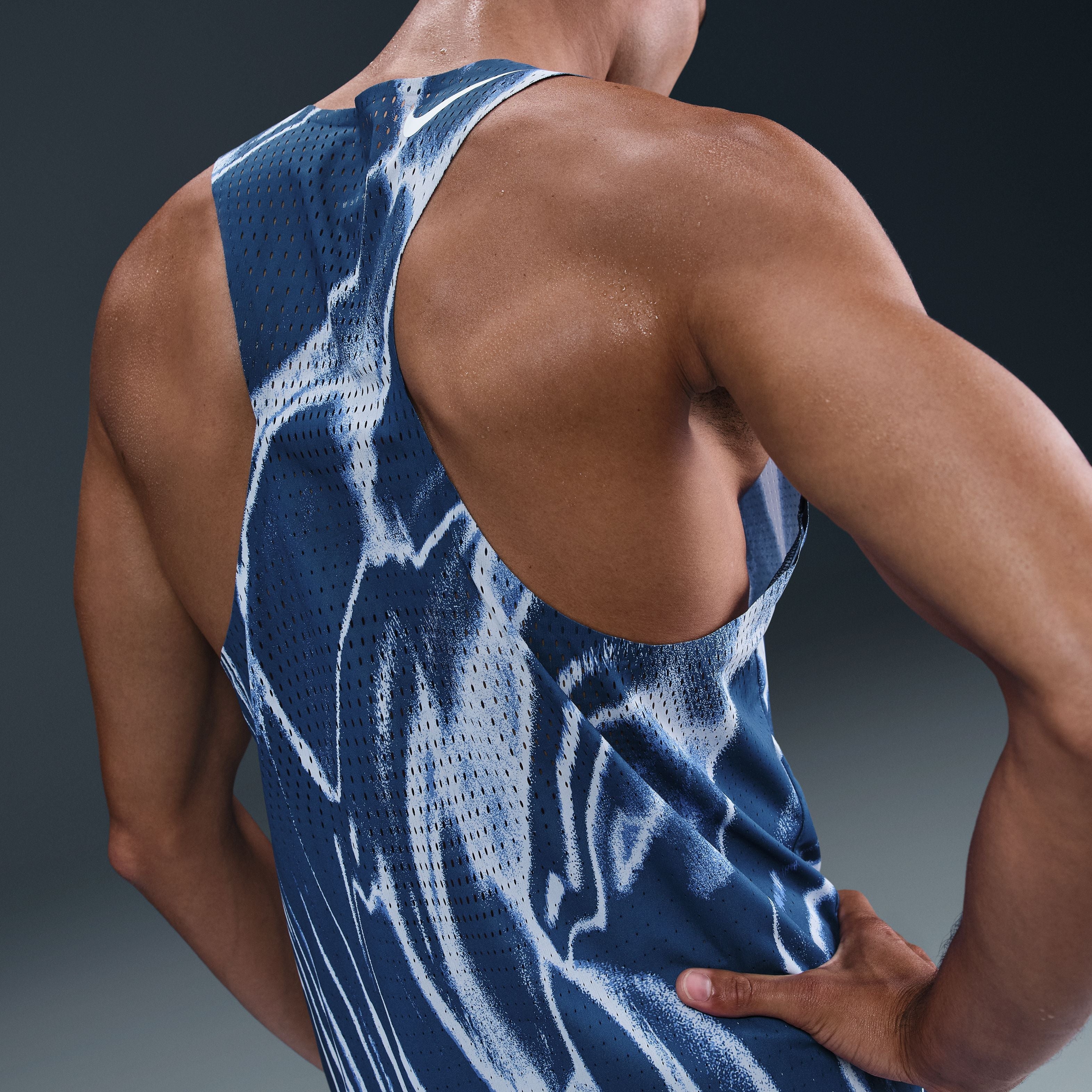 Mens Dri-Fit Advantage Aeroswift Tank