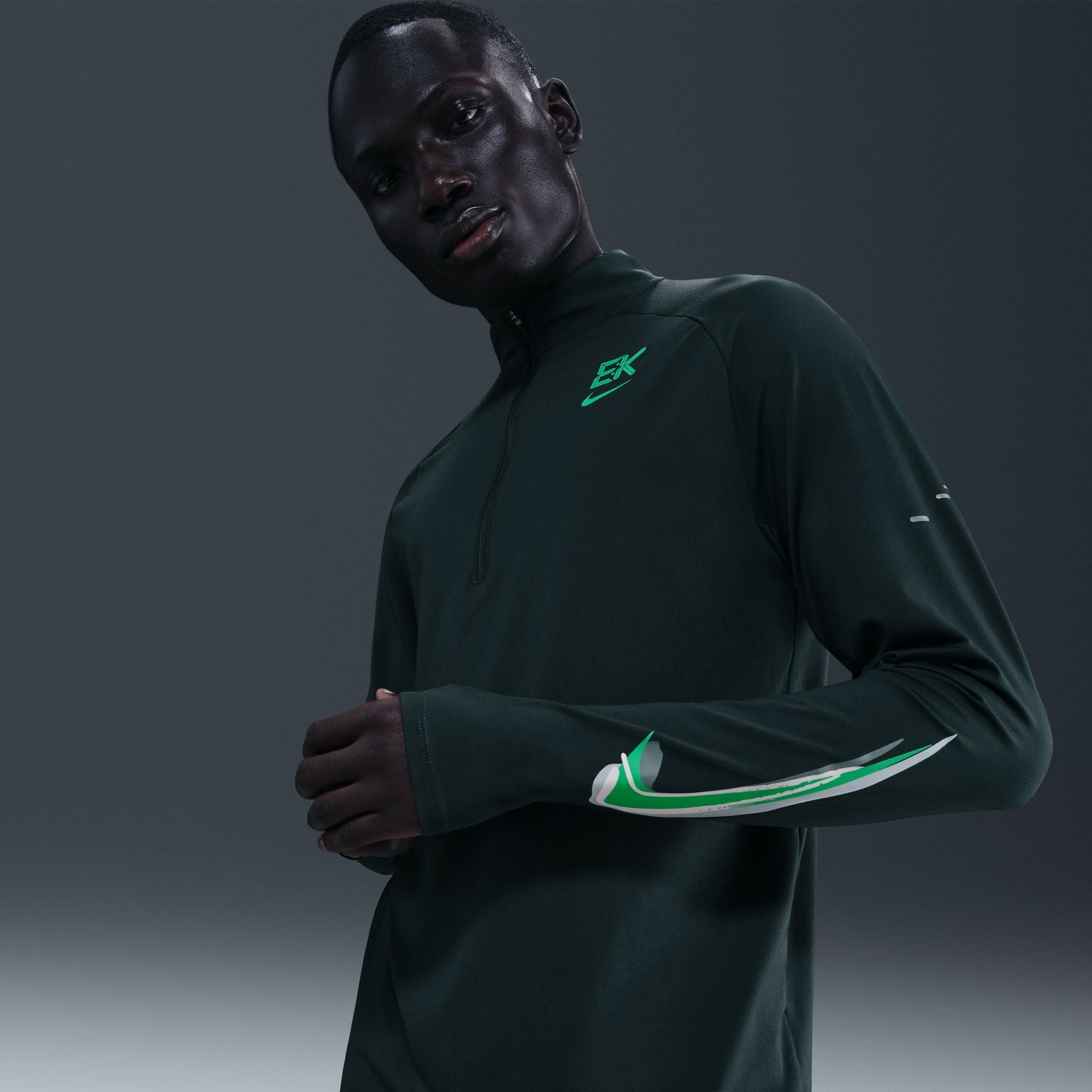 طبقة وسطية رجالية Dri-Fit Stride Kipchoge بنصف سحاب