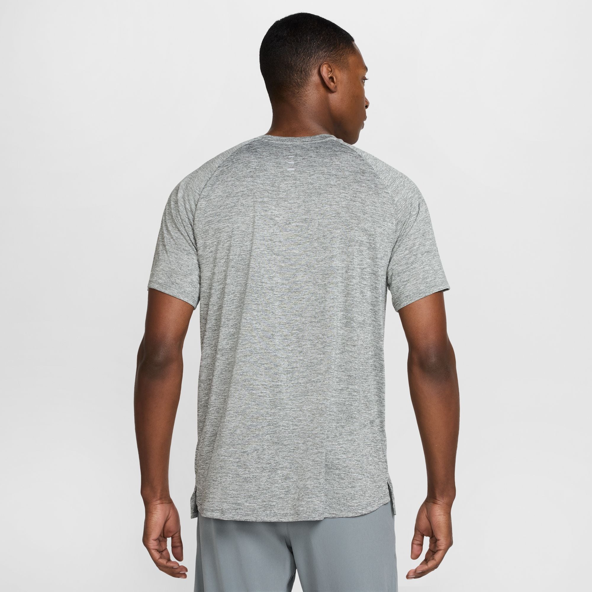 Mens Dri-Fit Advantage Stride Short Sleeve T-Shirt