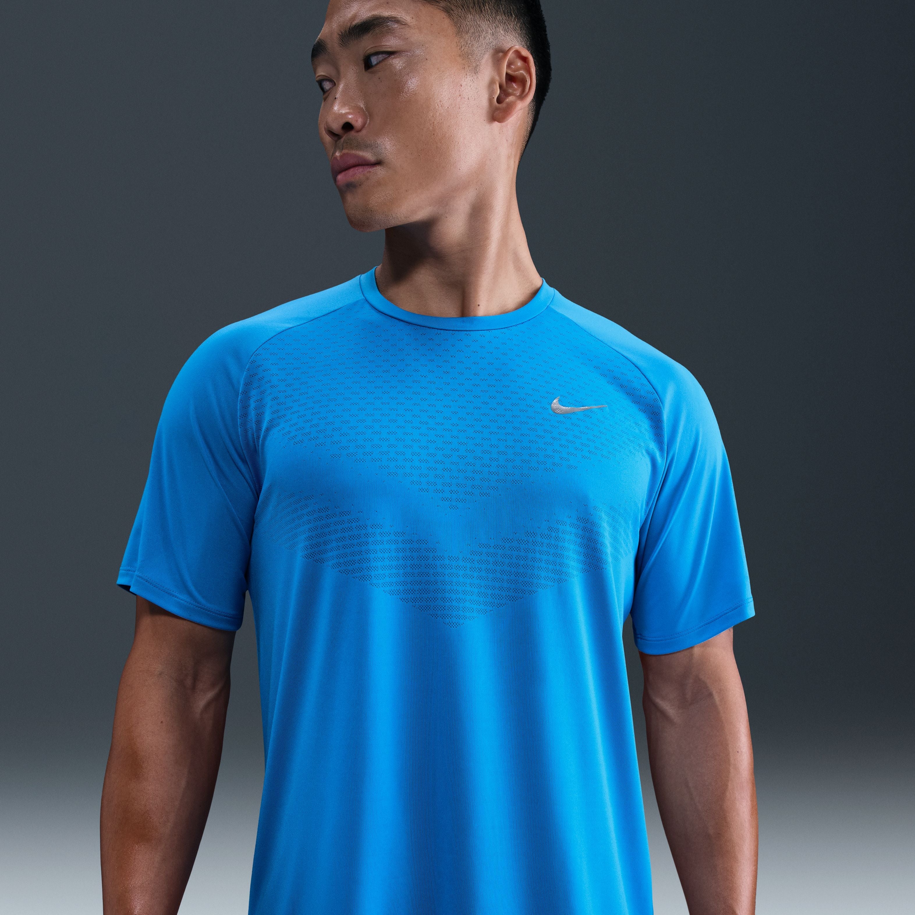 تي شيرت قصير الأكمام Dri-Fit Stride للرجال
