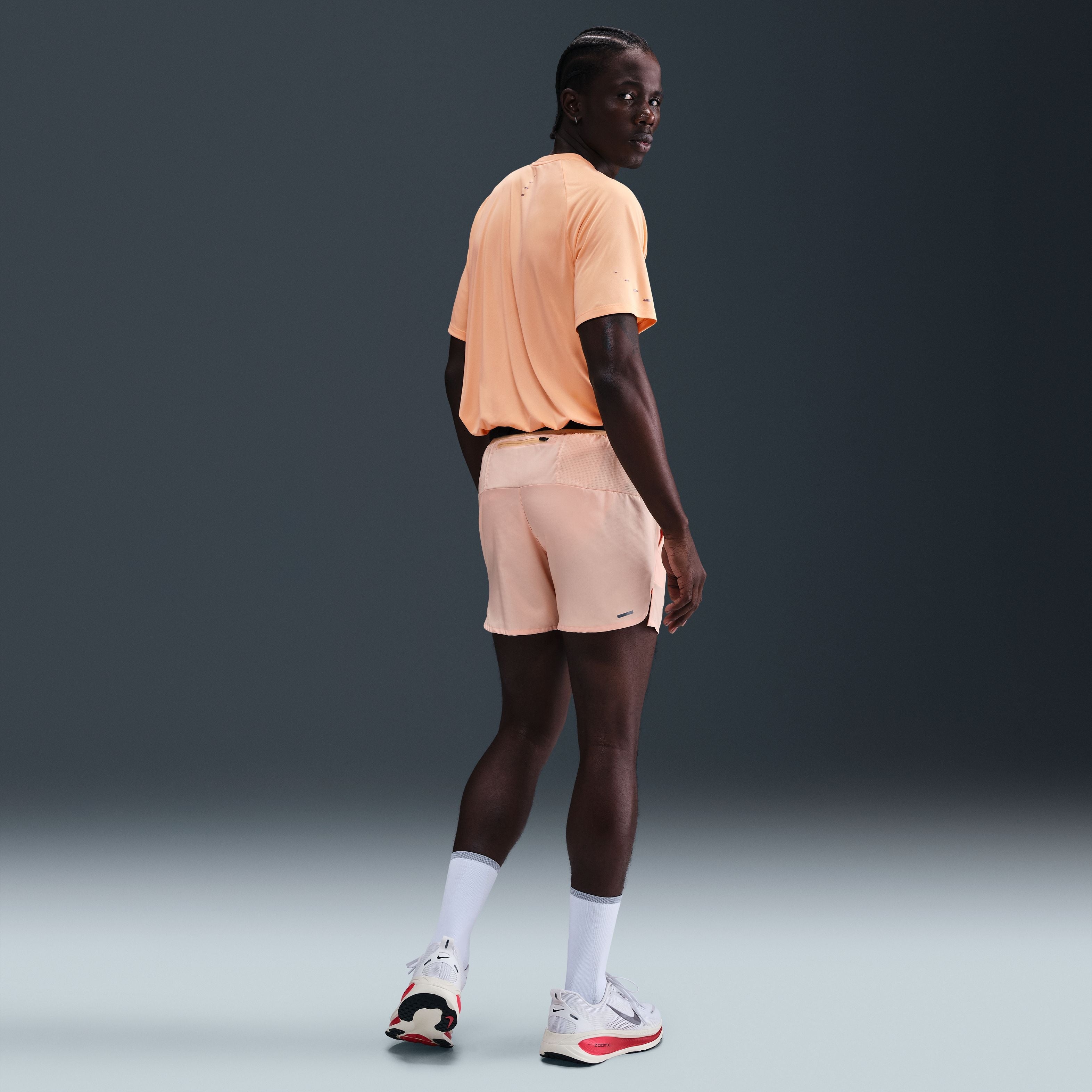 تي شيرت قصير الأكمام Dri-Fit Stride للرجال