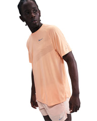 تي شيرت قصير الأكمام Dri-Fit Stride للرجال