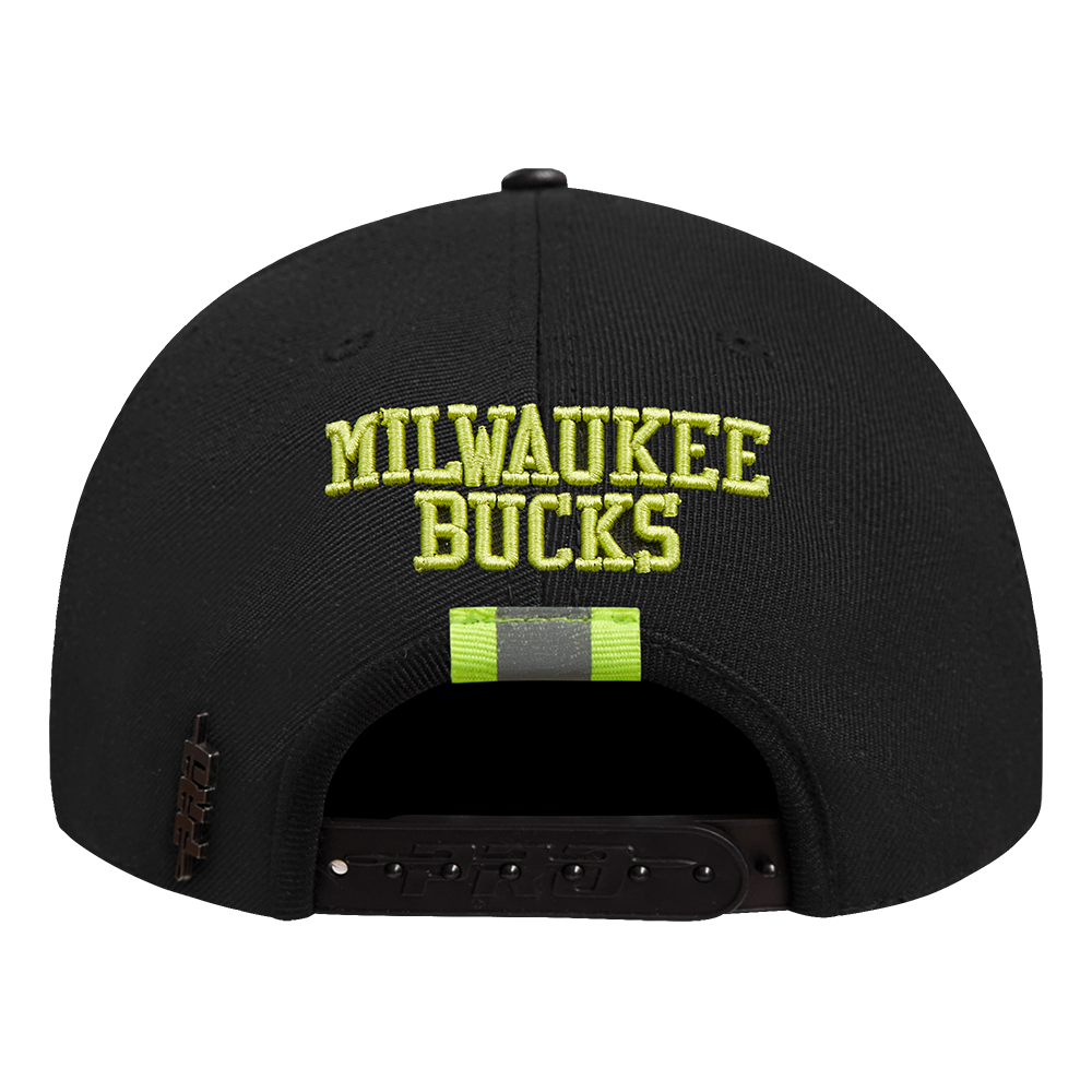 Mens Milwaukee Bucks Hi-Vis Snapback Cap