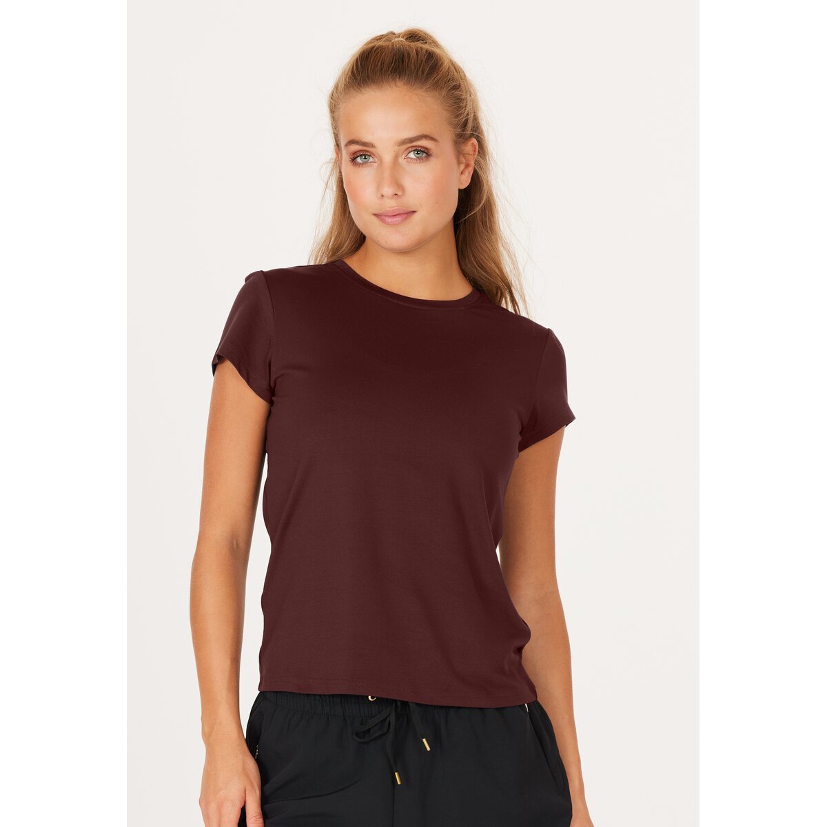 Womens Yoga Almi Short Sleeve T-Shirt