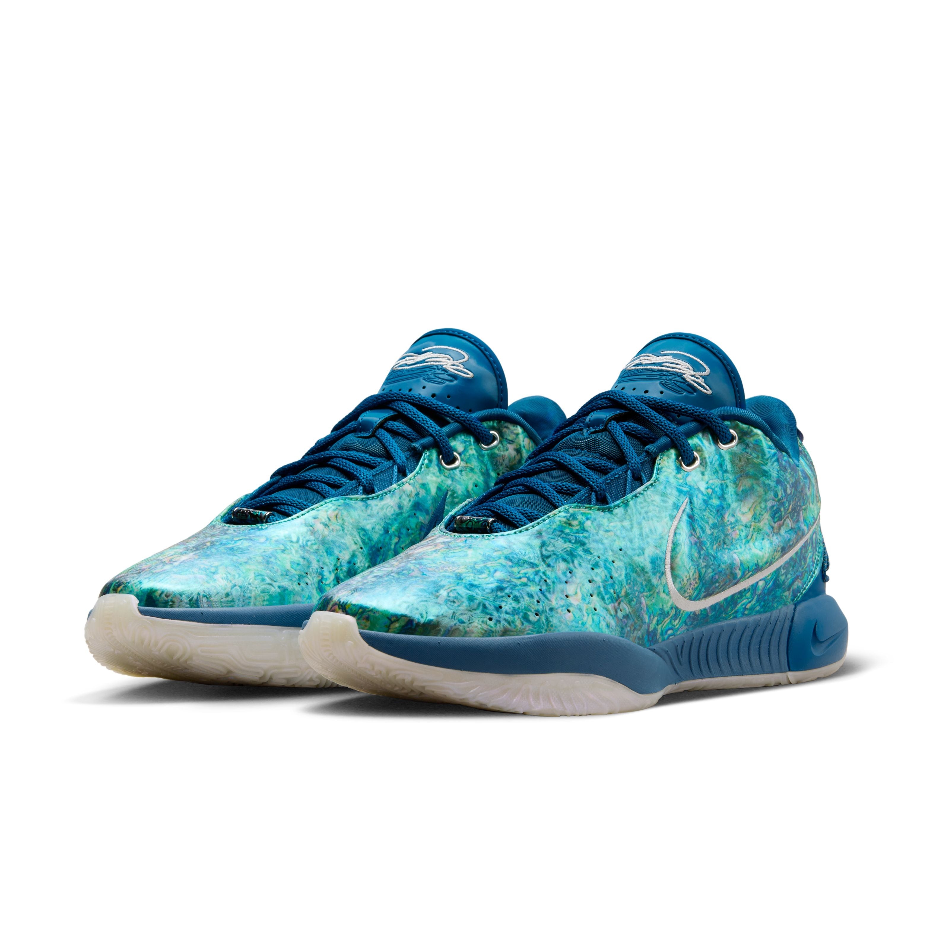 Mens Lebron XXI Shoe