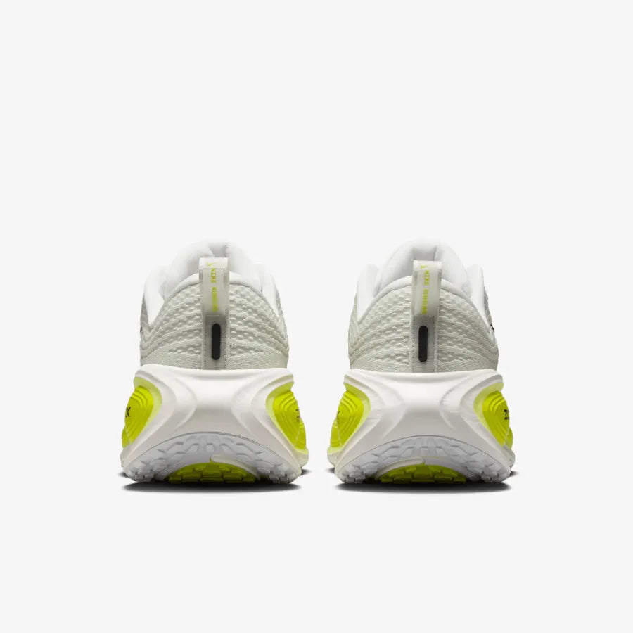 Womens Vomero Plus Running Shoe