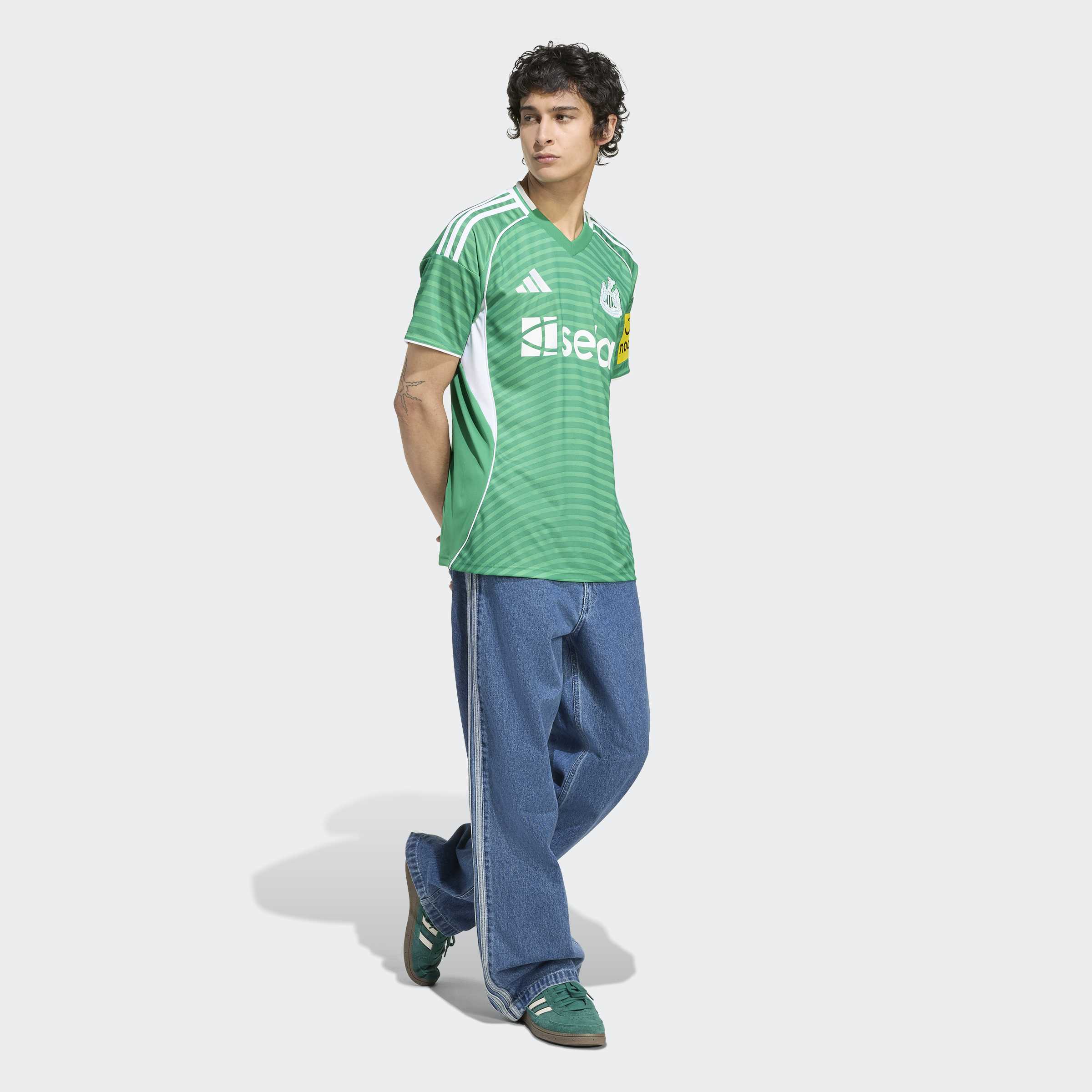 Mens Newcastle United Away 25/26 Replica Jersey