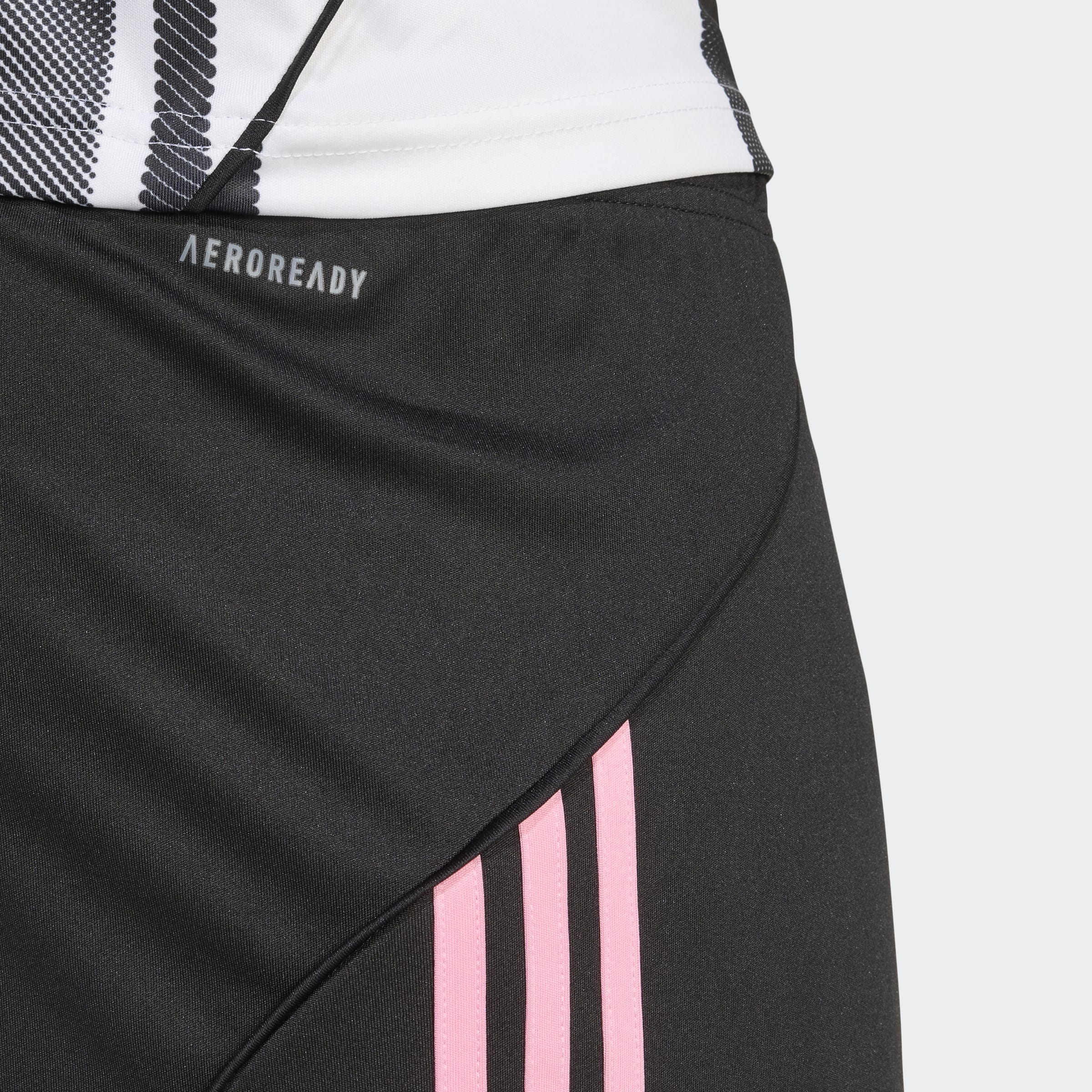 Mens Juventus Home 25/26 Replica Shorts