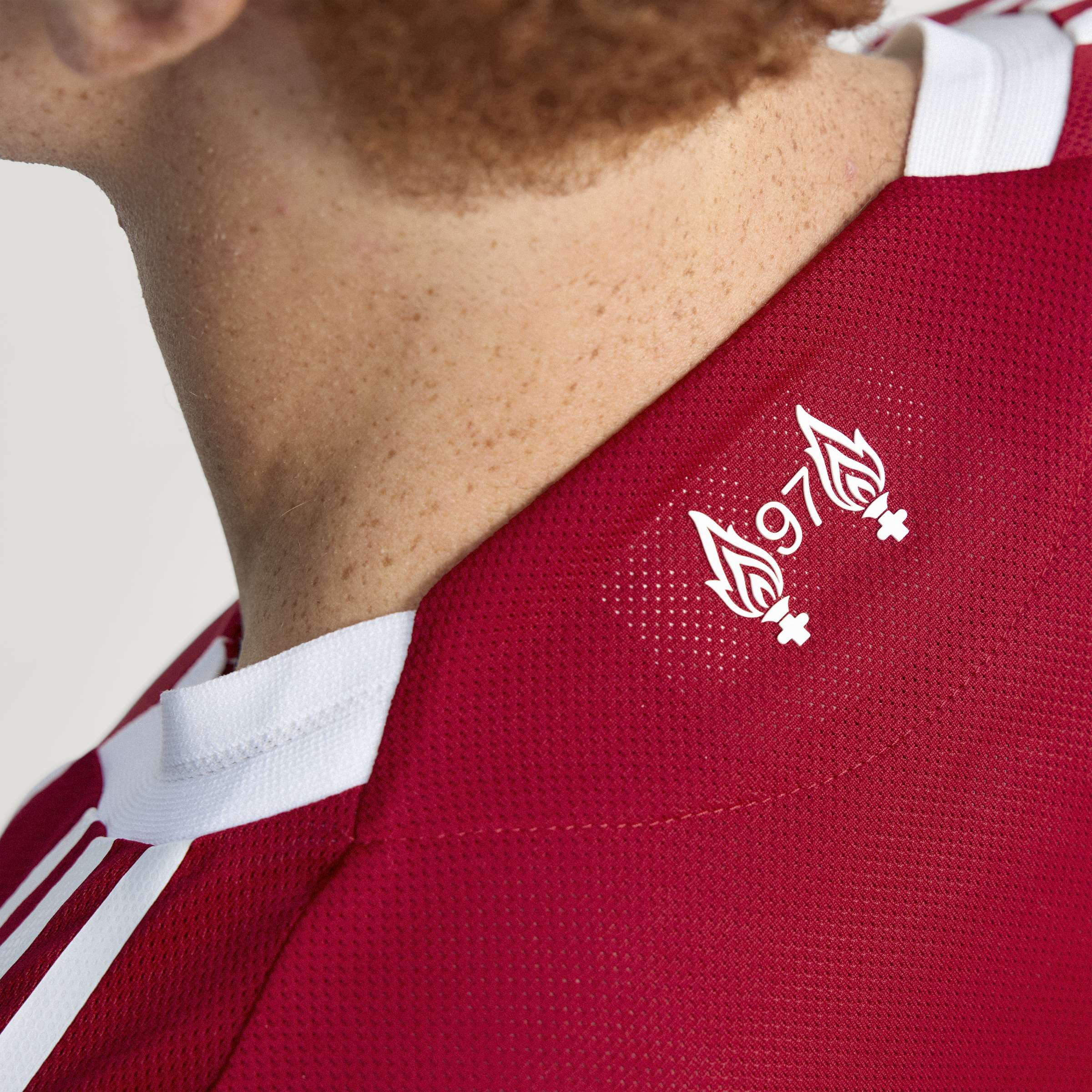 Mens Liverpool FC Home 25/26 Authentic Jersey