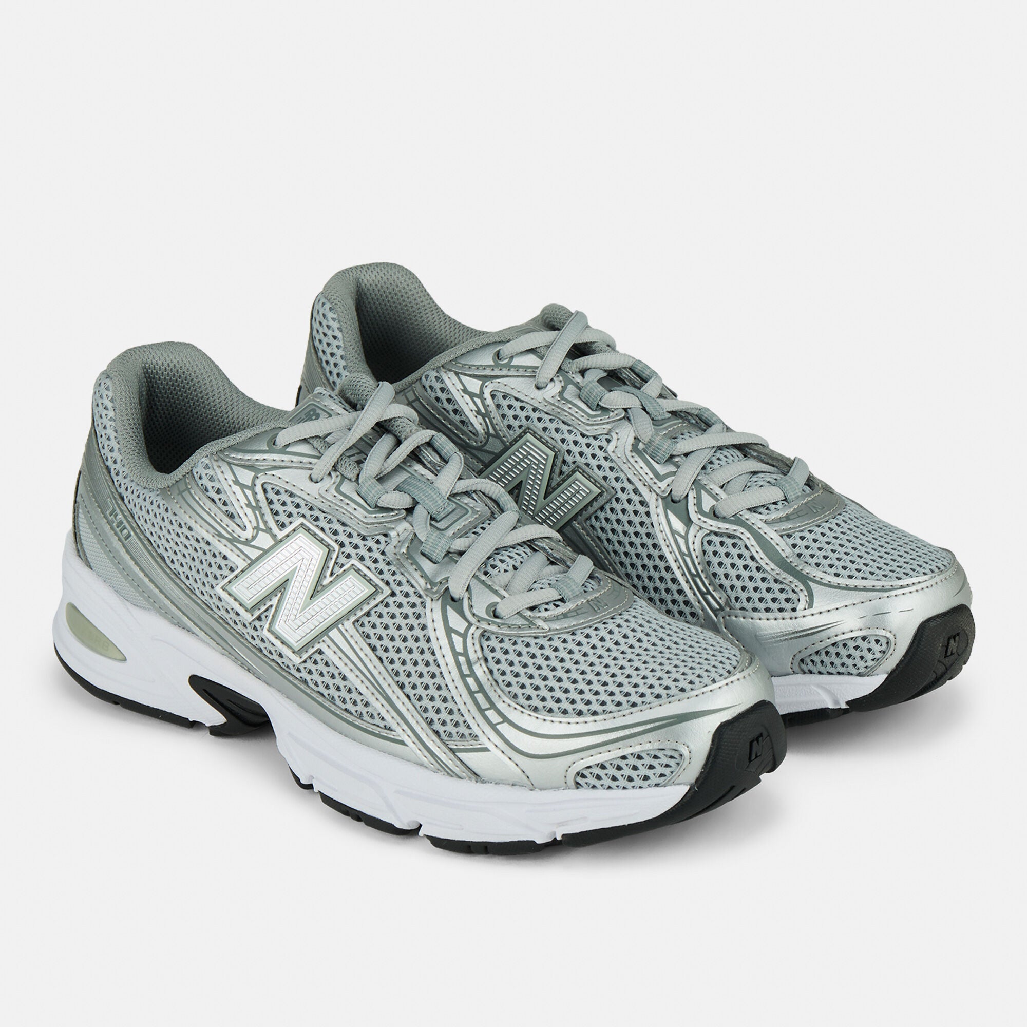 Mens 740 Shoe