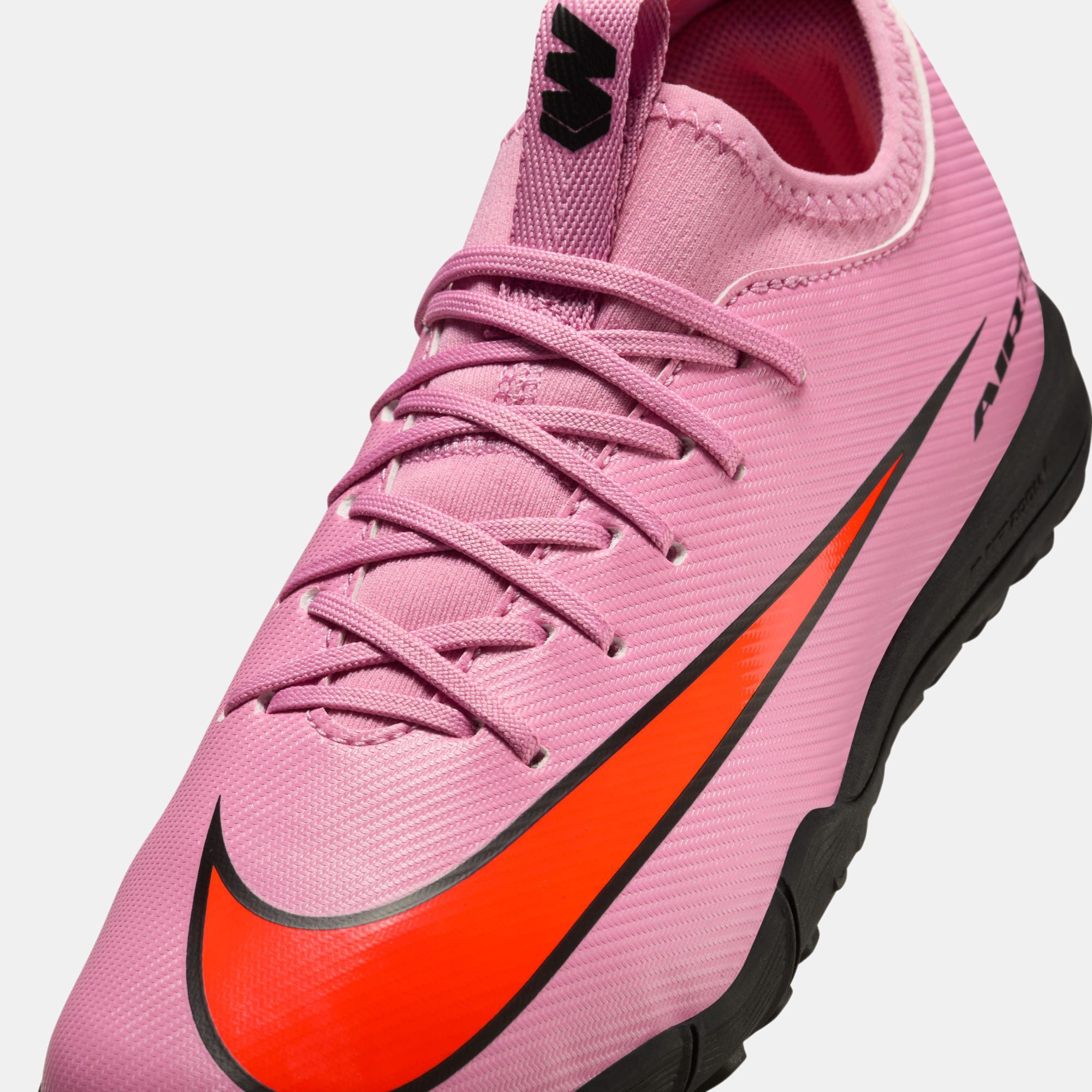 Junior Vapor 16 Academy Turf Boot