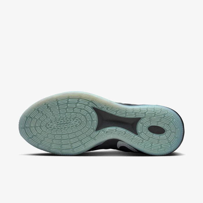 Womens Sabrina 3 Basketball Shoe