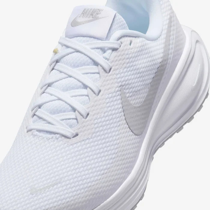 Womens Revolution 8 Running Shoe