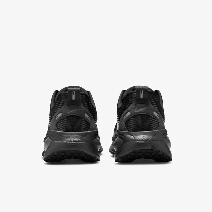 Mens Vomero 18 Running Shoe