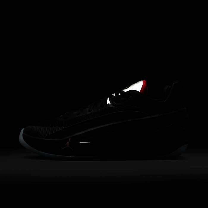Mens Luka 5LOW Basketball Shoe
