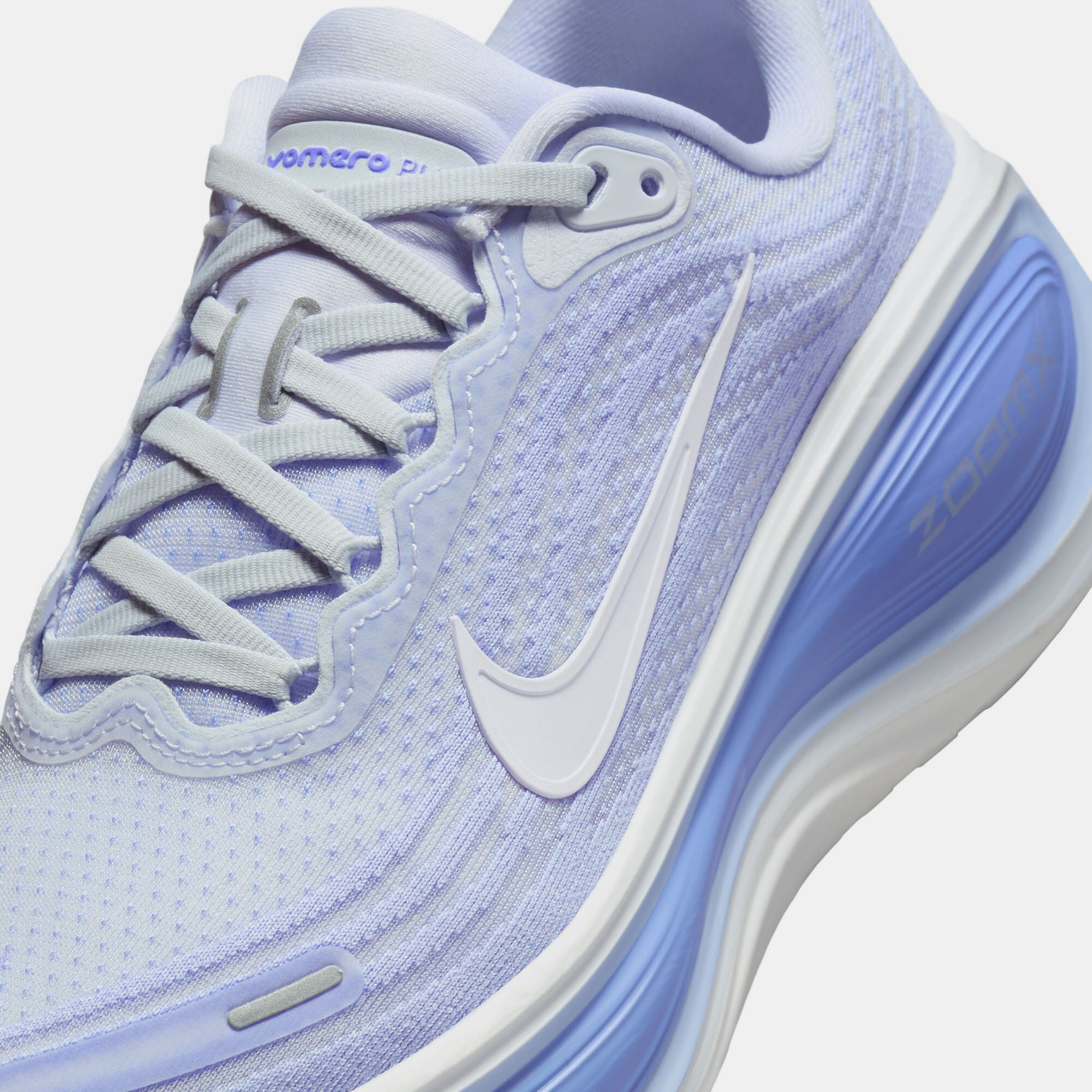 Womens Vomero Plus Running Shoe