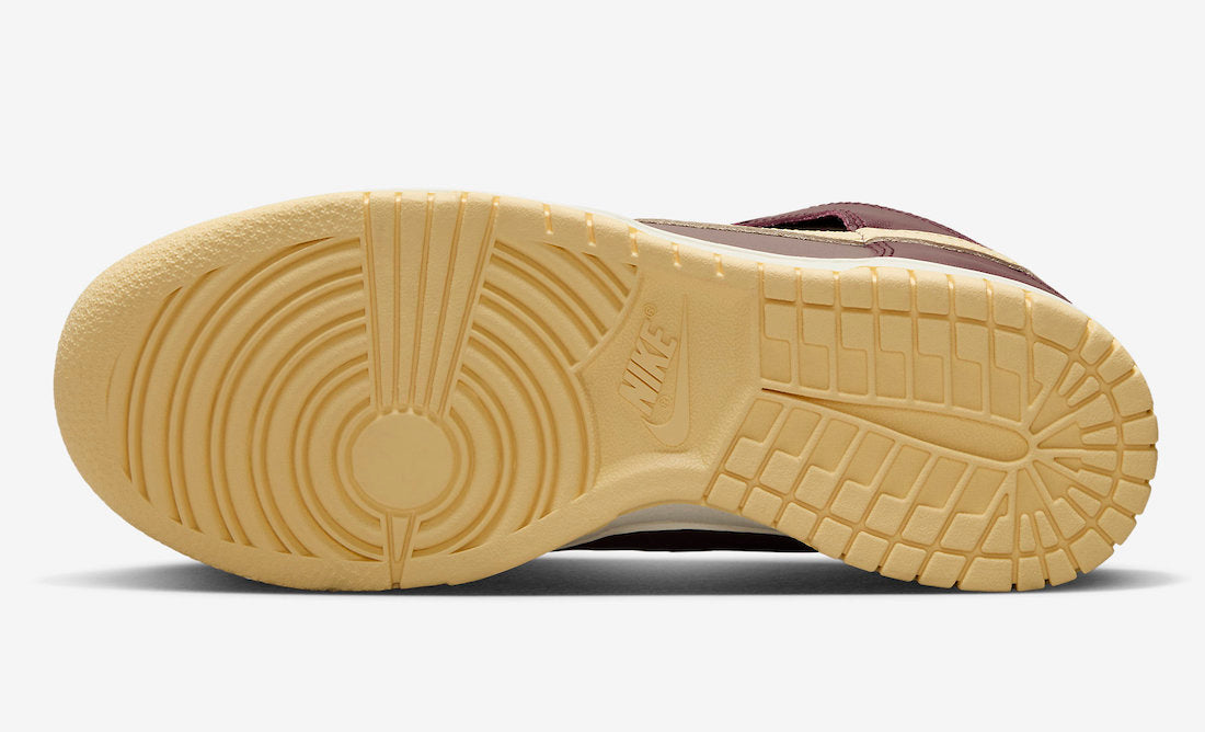 Womens Dunk High Plum Eclipse Shoe