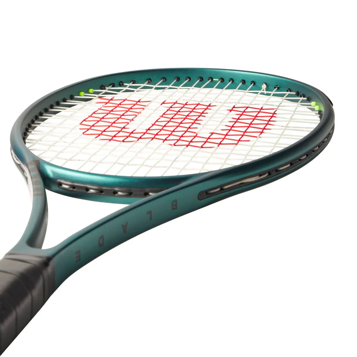 Blade 98 16X19 V9 Tennis Racket (Without String)