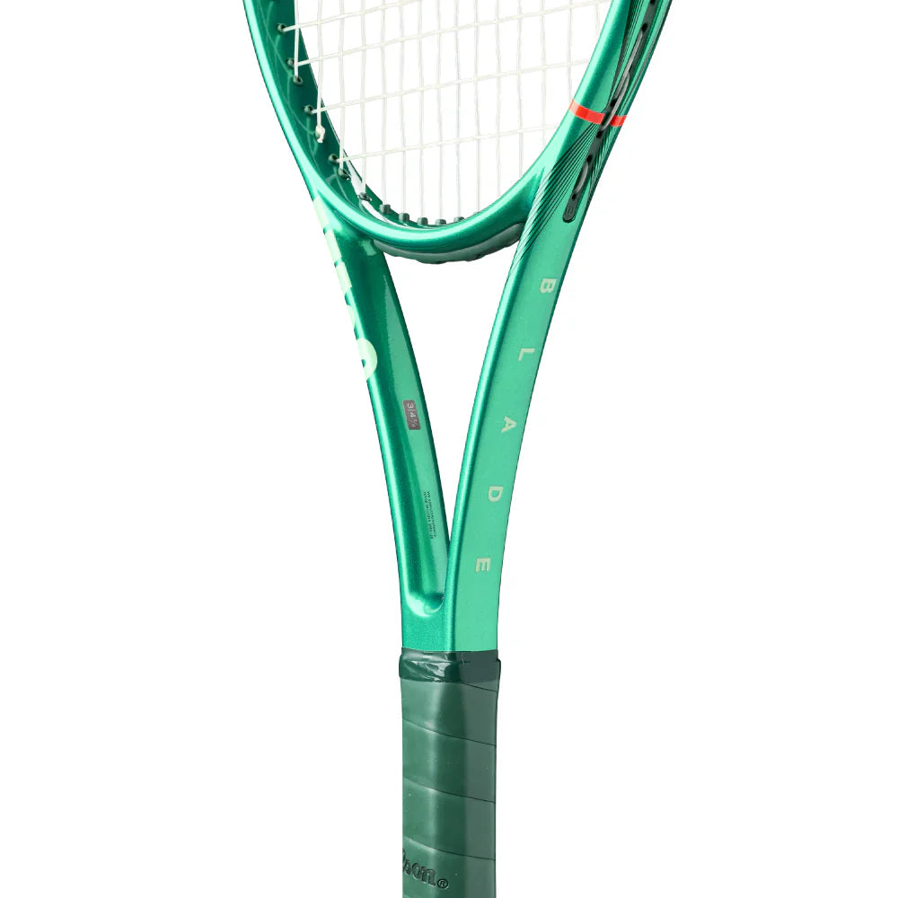 Blade 100 V10 Tennis Racket (Unstrung)