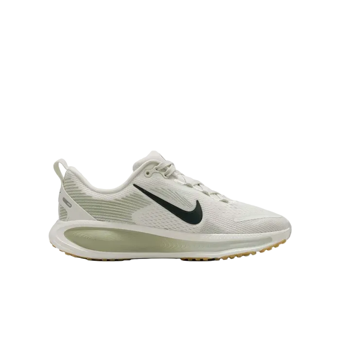 Junior Vomero 18 Running Shoe