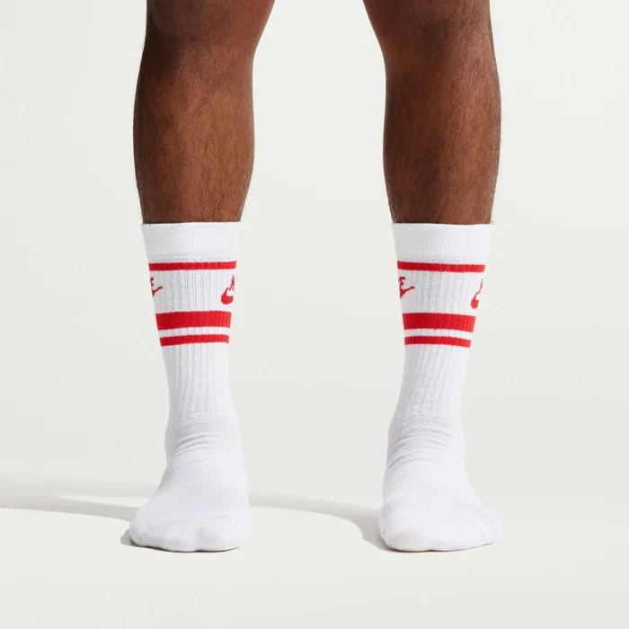 3 Pack Sportswear Everyday Essential Crew Socks