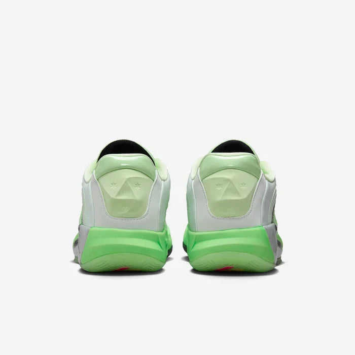 Mens Luka 4 Navigator Basketball Shoe