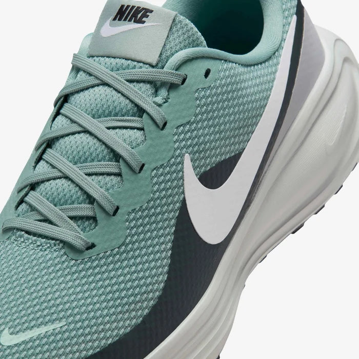 Mens Revolution 8 Running Shoe