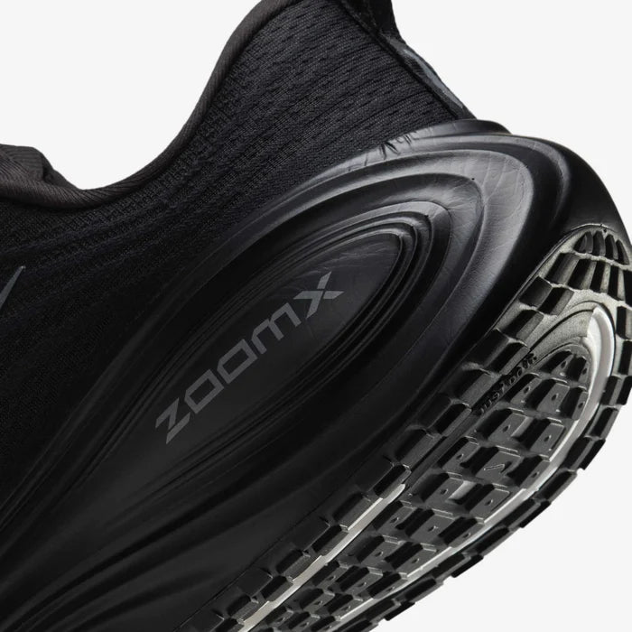 Mens Vomero Plus Running Shoe