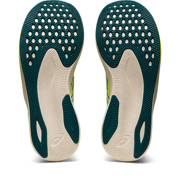 Womens Magic Speed 2 Running Shoe