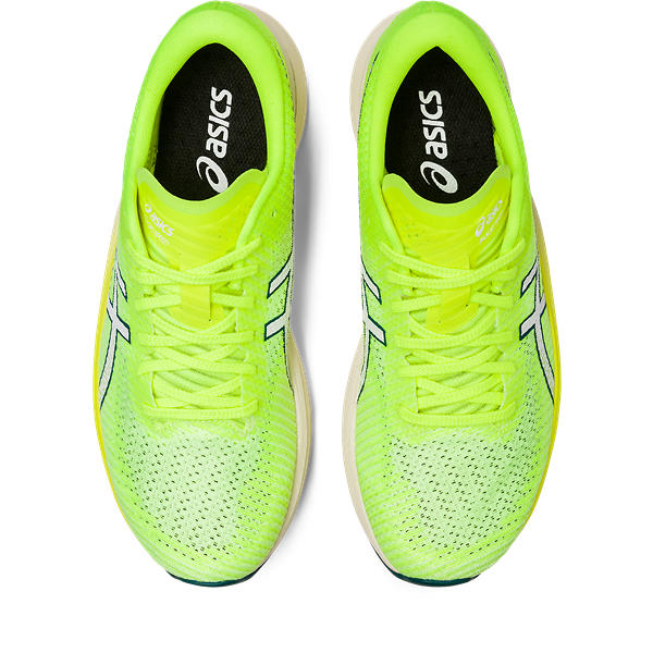 Womens Magic Speed 2 Running Shoe