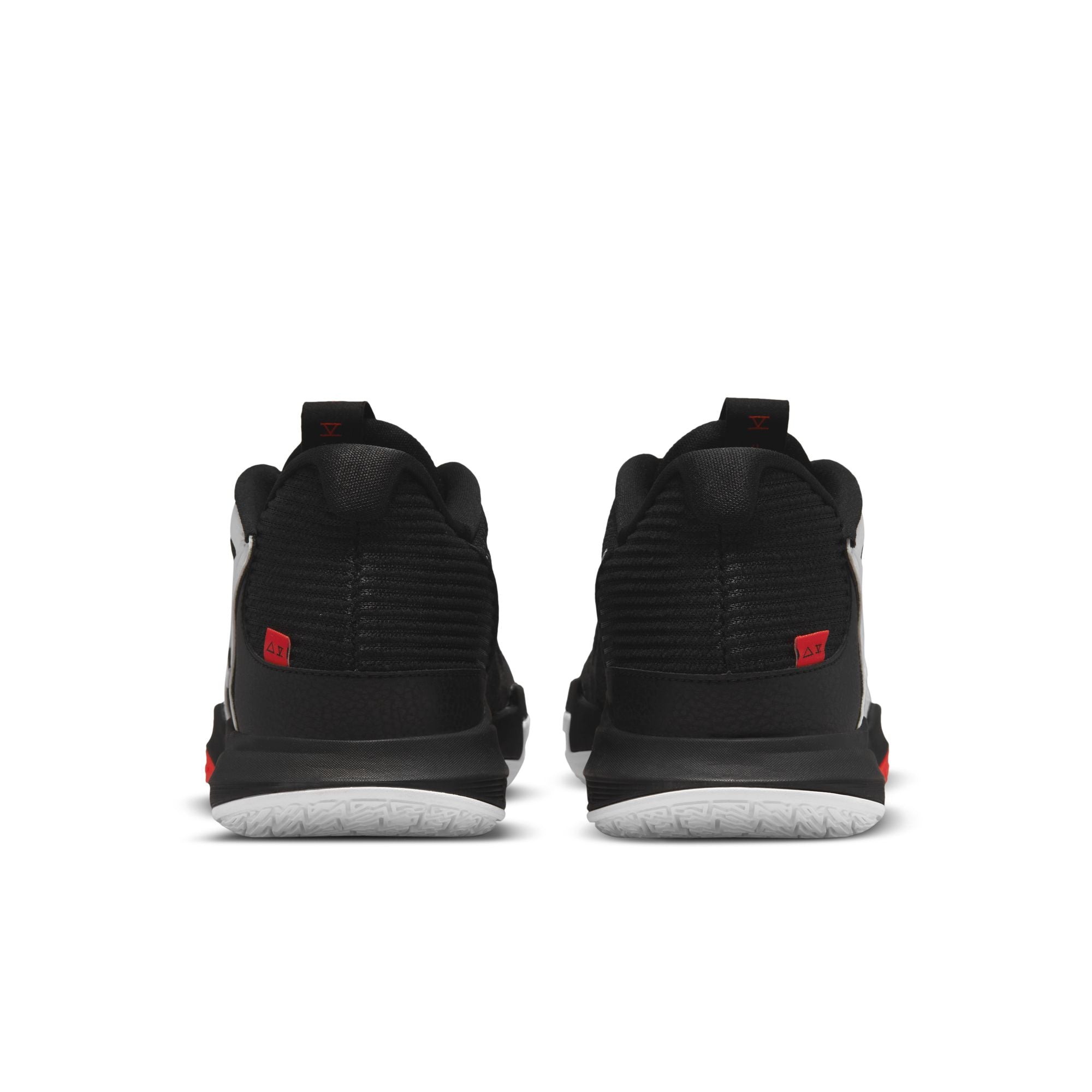 Mens Kyrie Low 5 Basketball Shoe