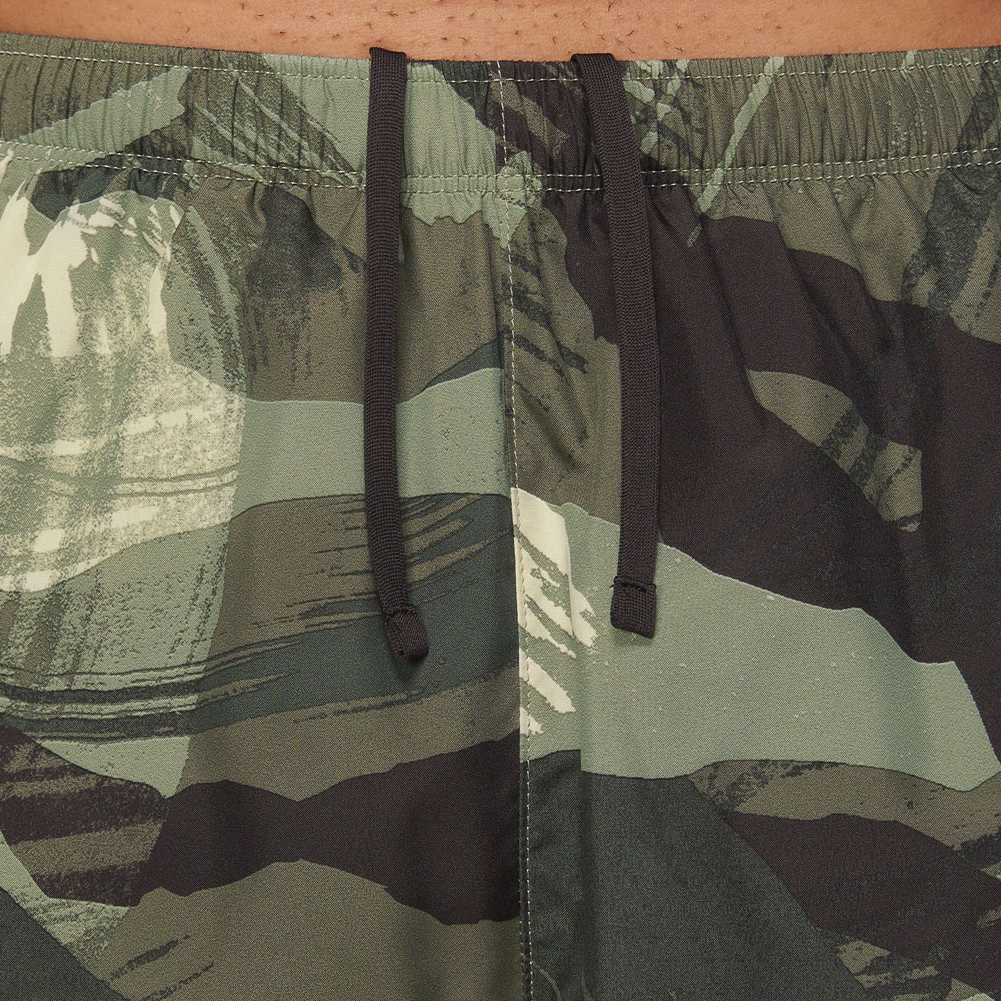 Mens Dri-Fit Challenger 7Inch Camo Short