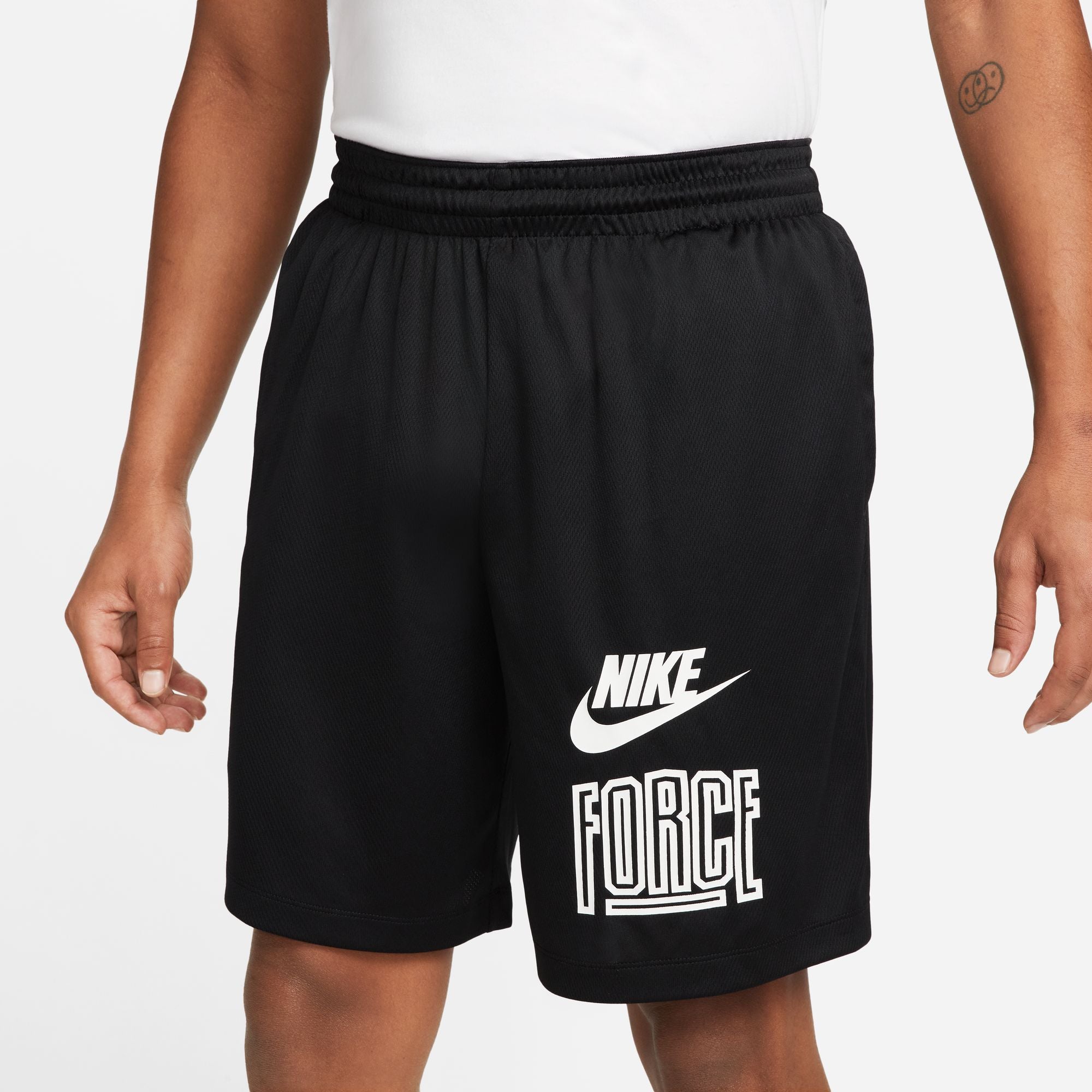 Shop Mens Dri-Fit Starting 5 8in Shorts From Nike Online - GO SPORT QATAR