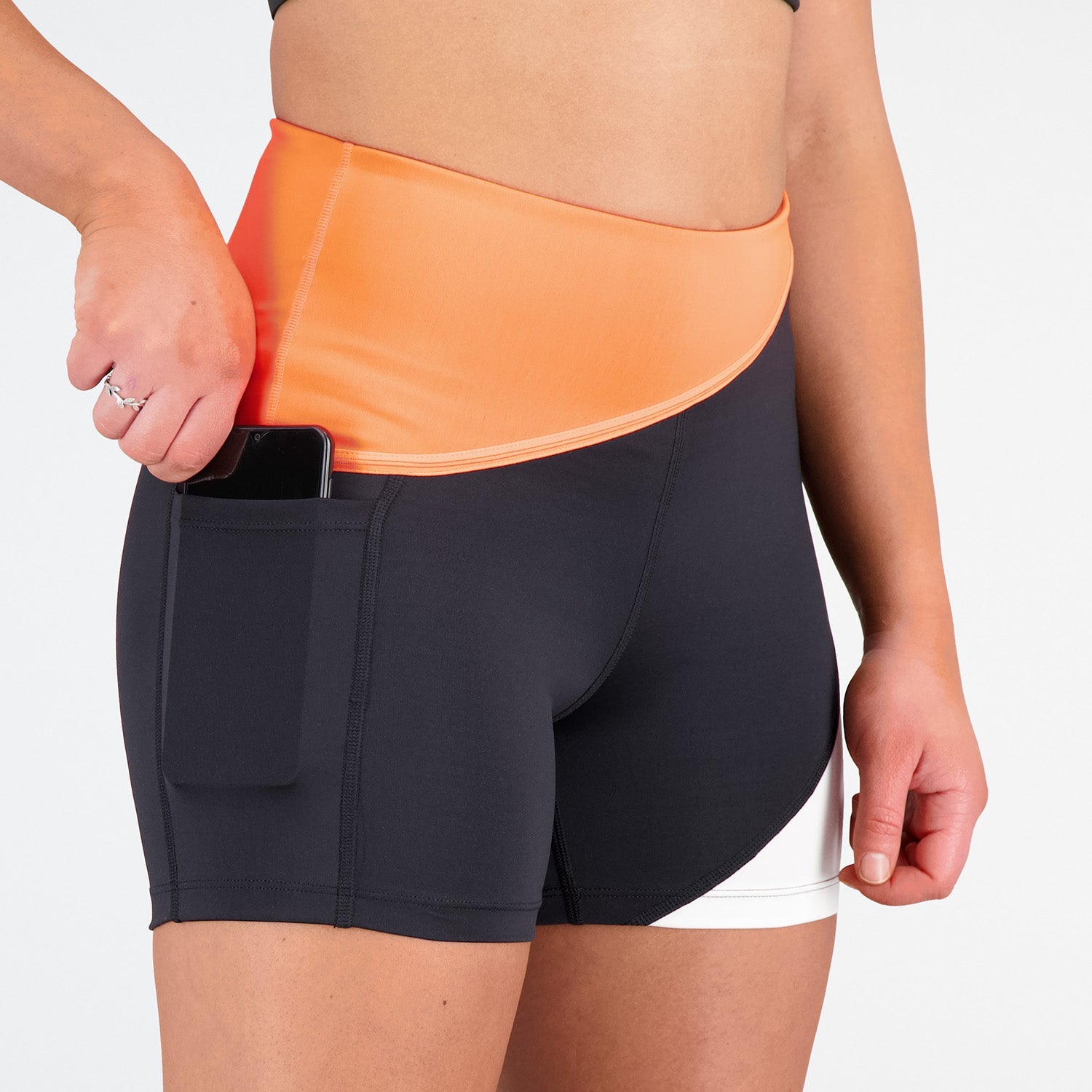 Womens Q Speed Fitted Short